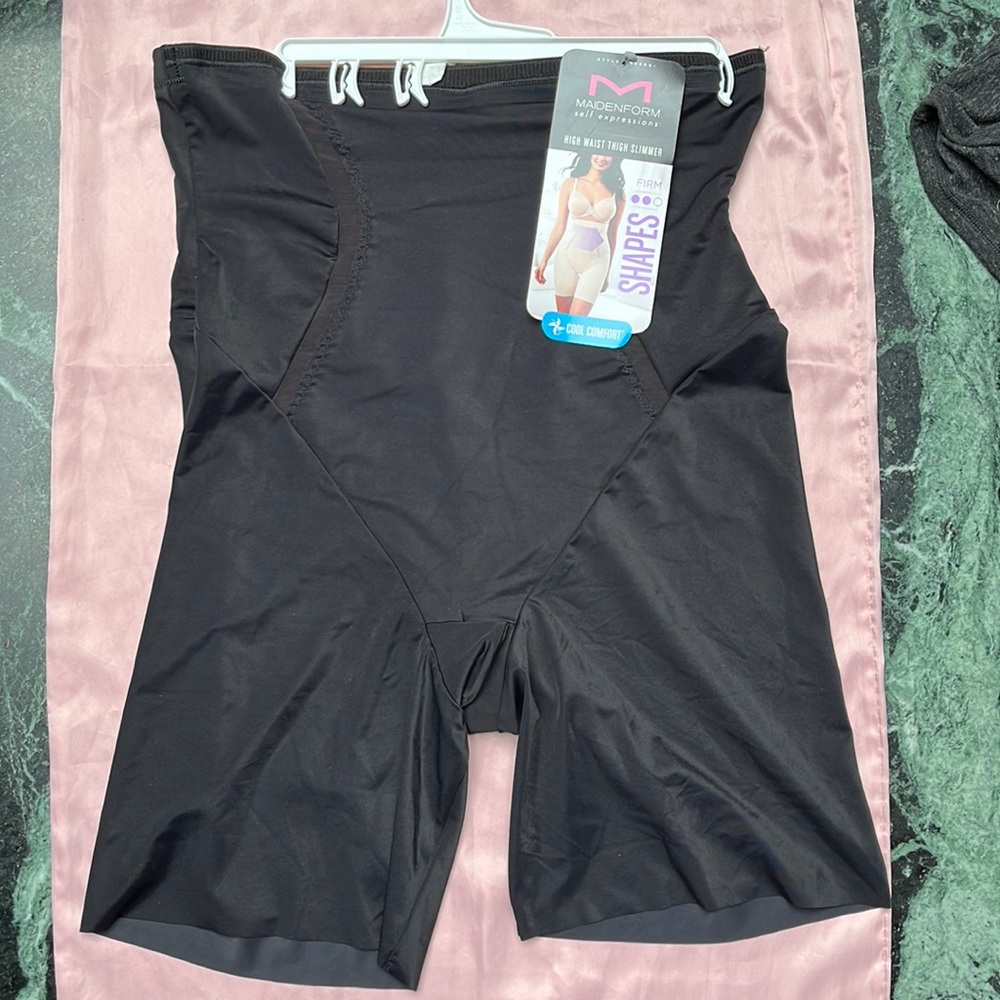 MAIDENFORM waist & thigh shaper